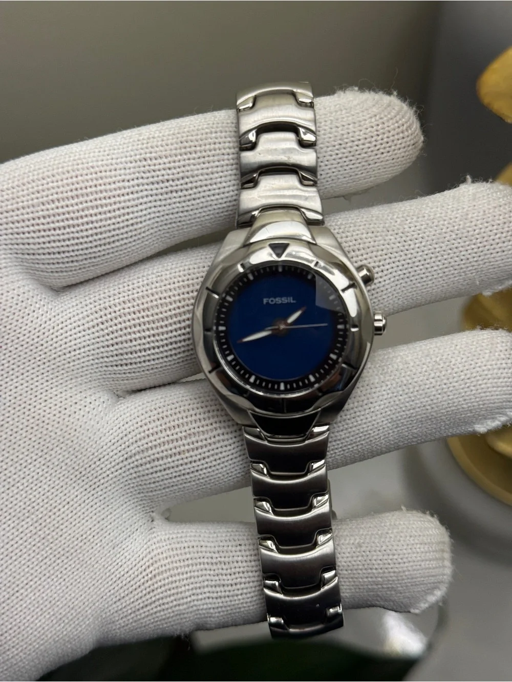 Fossil Womens  Stainless Steel Watch with Blue Dial to green dial change